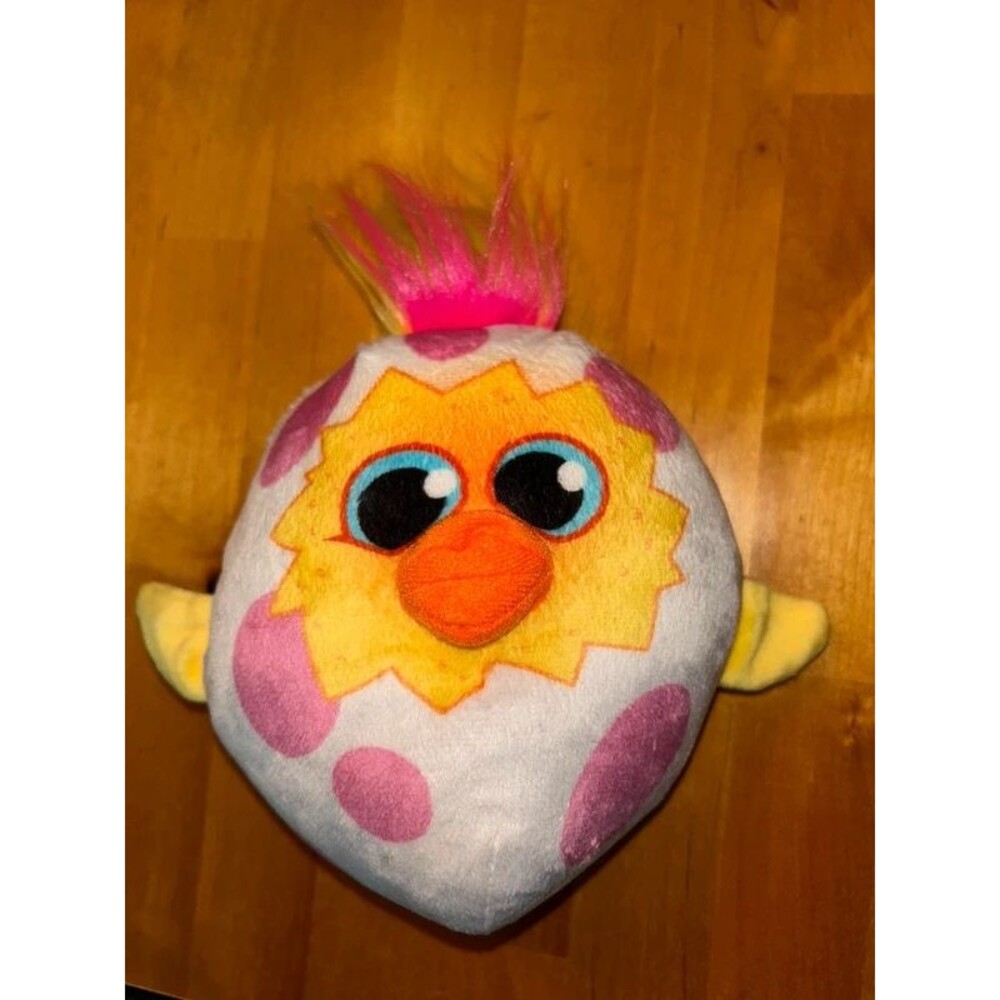 Move 2 Play Chicken Egg Plush Tossing Game